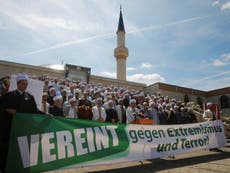 Hundreds of Austrian Muslim imams come together to condemn Isis