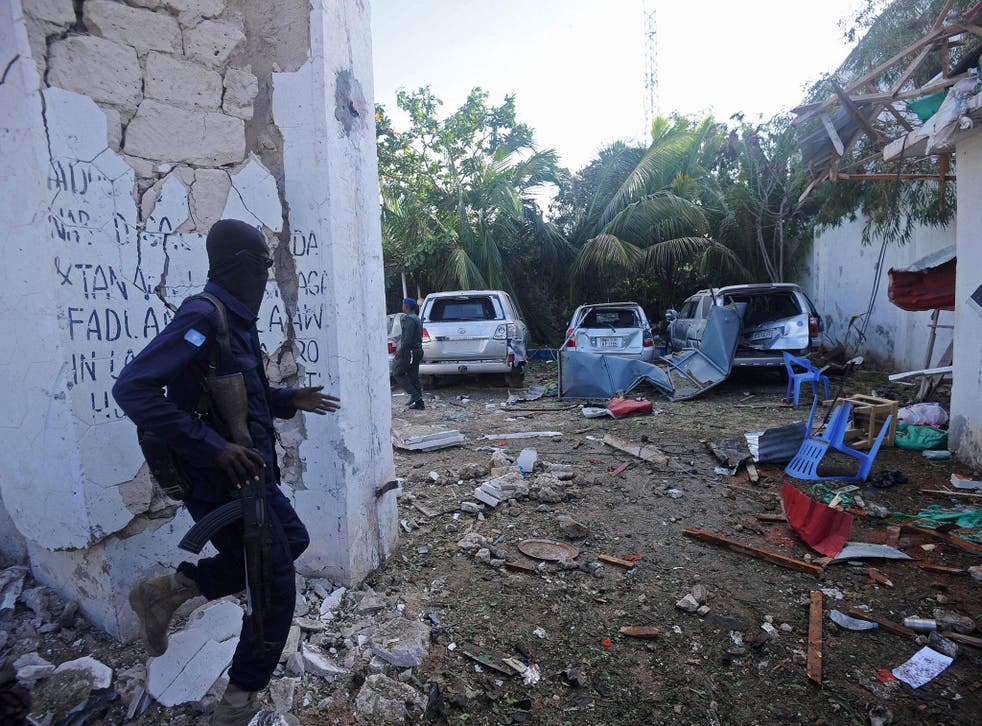 Somalia restaurant siege: Al-Shabaab militants massacre 31 ...