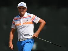 Fowler makes 'stress-free', record-equalling start to US Open