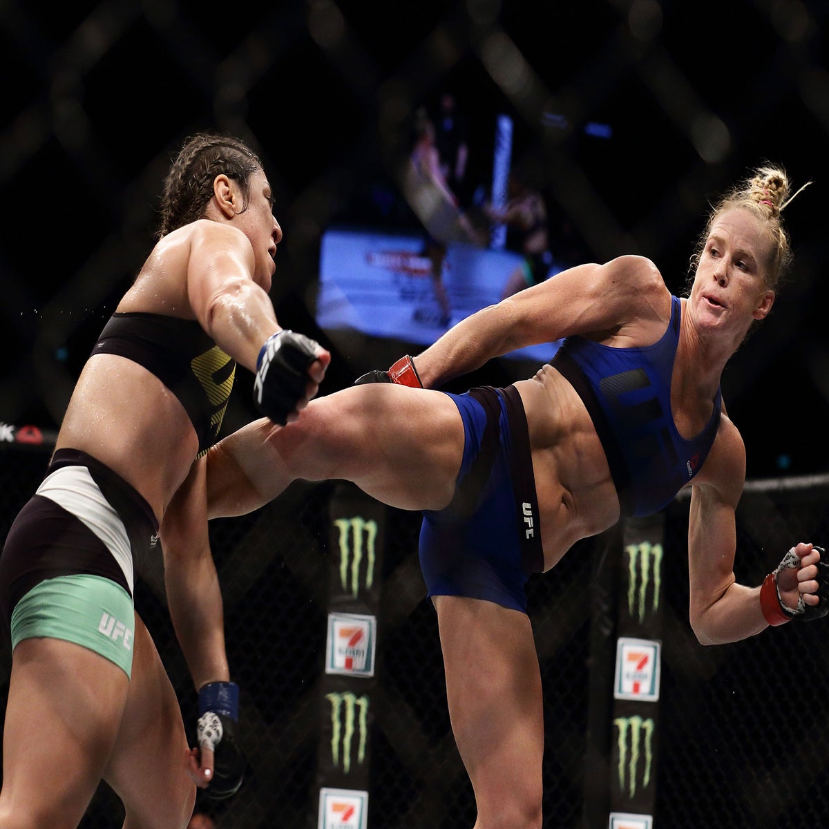 UFC Fight Night: Holly Holm beats Bethe Correia to ease weight of  expectation | The Independent | The Independent