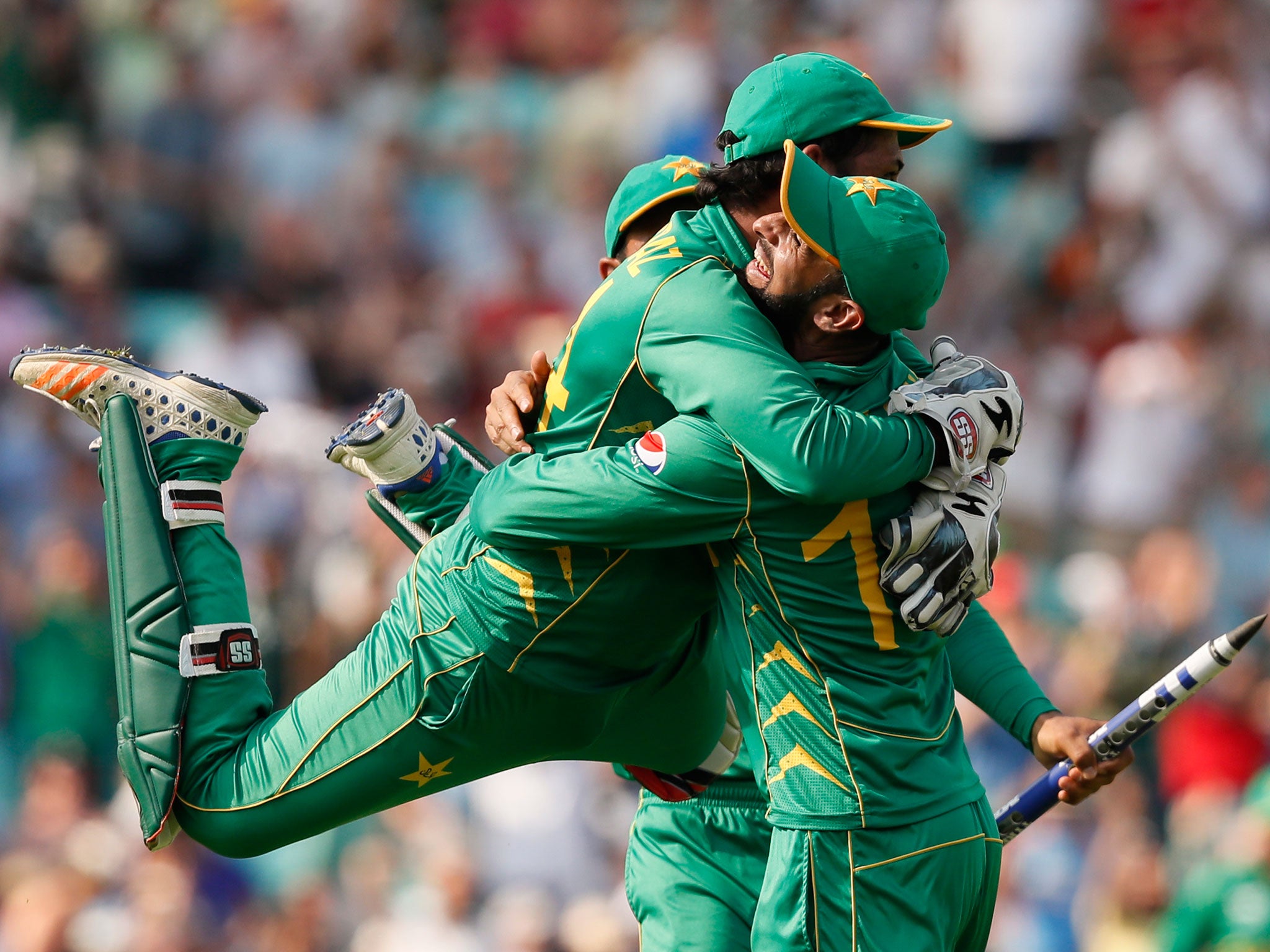 Pakistan's captain Sarfraz Ahmed celebrates victory with his teammates