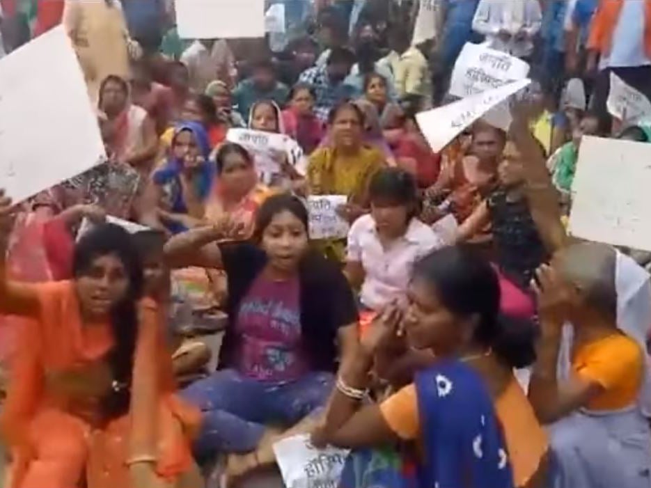 Women protest in Kanpur after the alleged rape of a 17-year-old girl in hospital