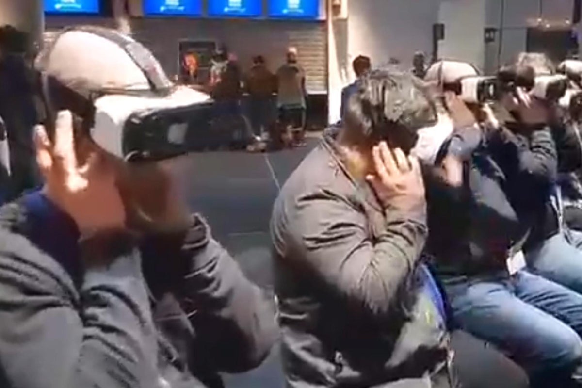 CEOs use VR headsets to experience ‘realities’ of homelessness | The ...