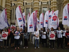 NHS nurses to protest parliament over public sector pay cap