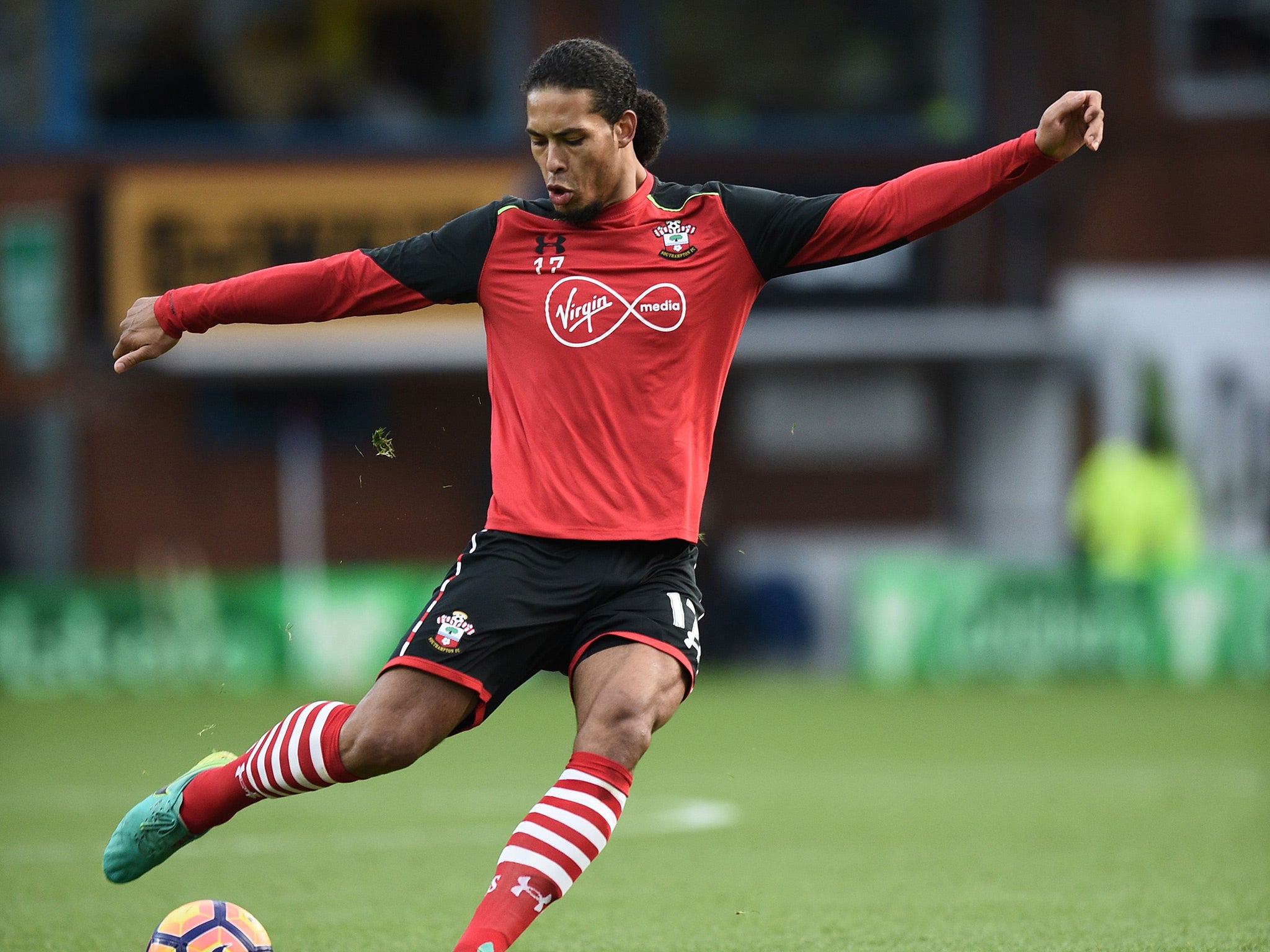 &#13;
Southampton are not allowing Van Dijk to train with the first team &#13;