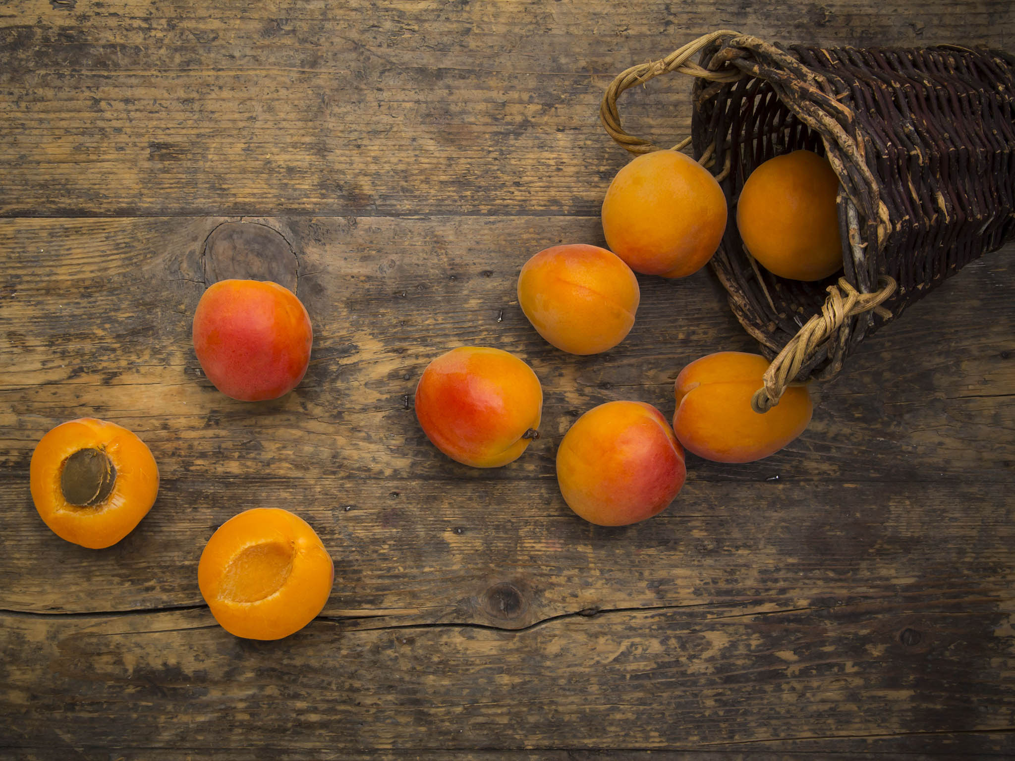 Often overlooked as a fruit to east on it’s own, apricots are also excellent to cook with