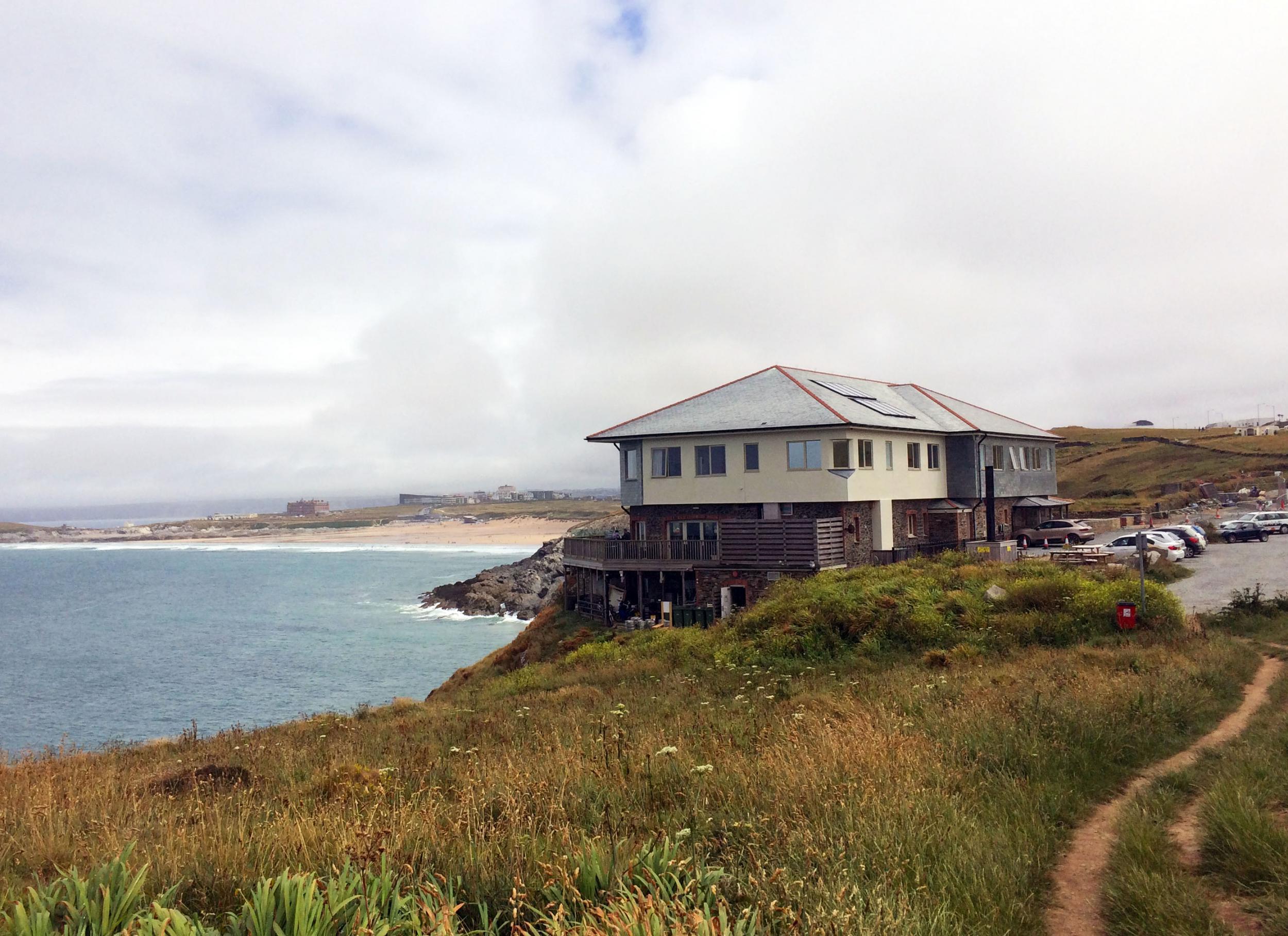 Lewinnick Lodge offers fantastic views on the edge of the Atlantic, as well as a taste of the saltwater lifestyle with fresh seafood and classic Cornish dishes