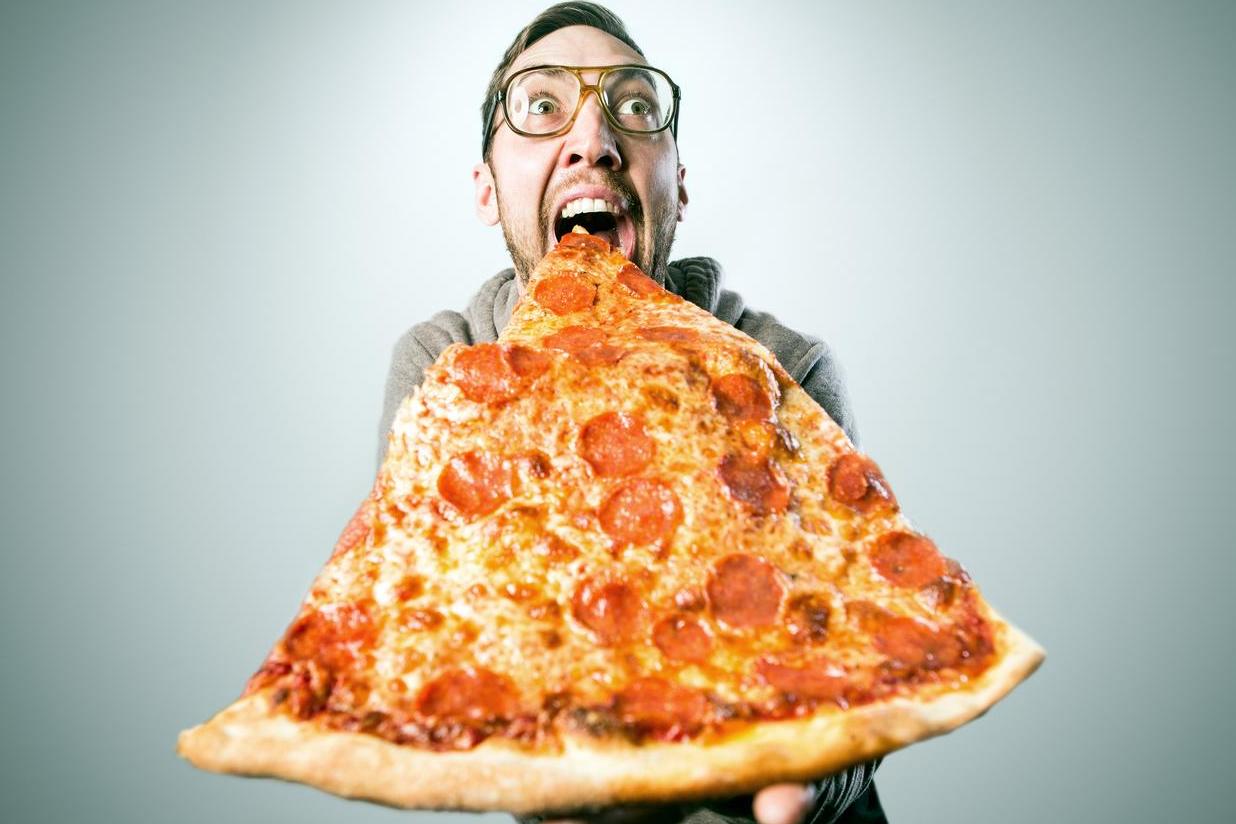 This chef lost 100 lbs eating pizza every day for one year 