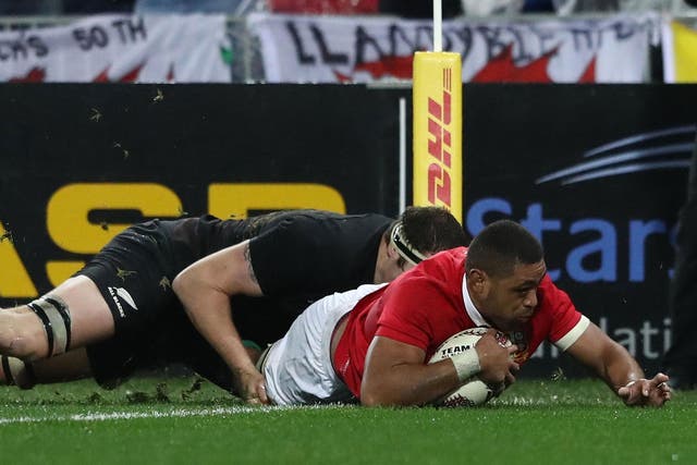 Faletau?couldn't be stopped as he bulldozed through Dagg?(