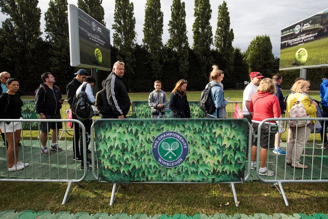 Fans queue up for the first day of Wimbledon