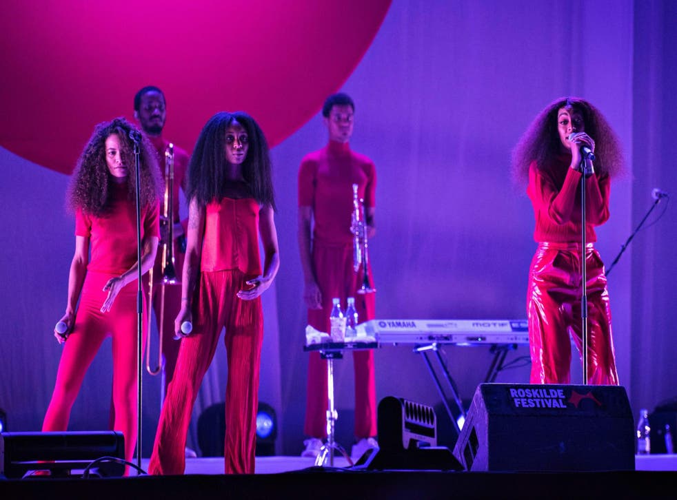 Solange gives an emotionally charged performance on the Arena stage
