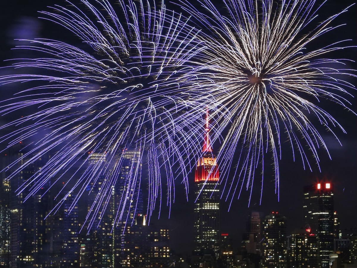 Fourth of July How do fireworks work? From classic blasts to hearts