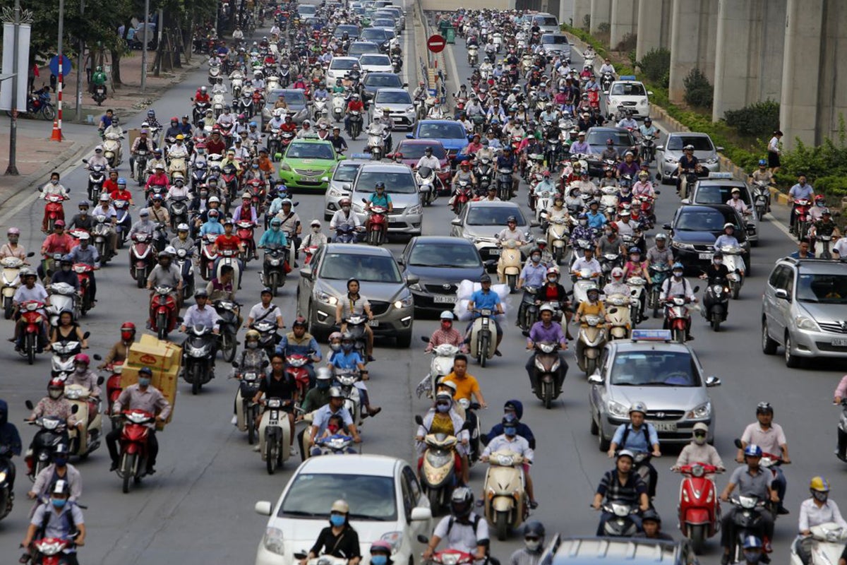 https://static.independent.co.uk/s3fs-public/thumbnails/image/2017/07/04/23/hanoi.jpg?width=1200&height=800&crop=1200:800