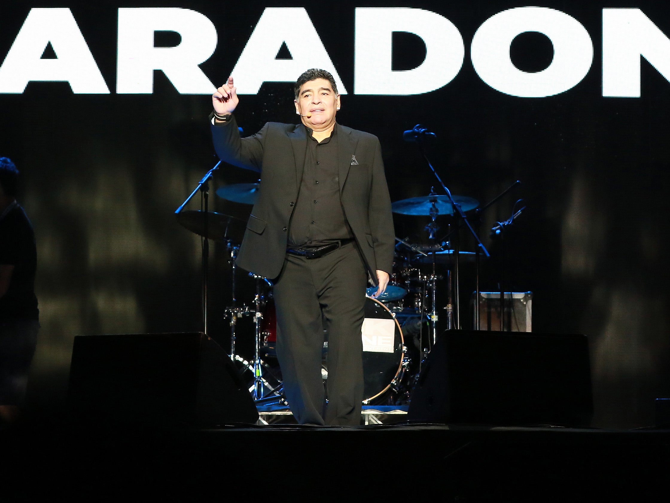 Maradona took to the stage to receive the adulation of the thousands in attendance