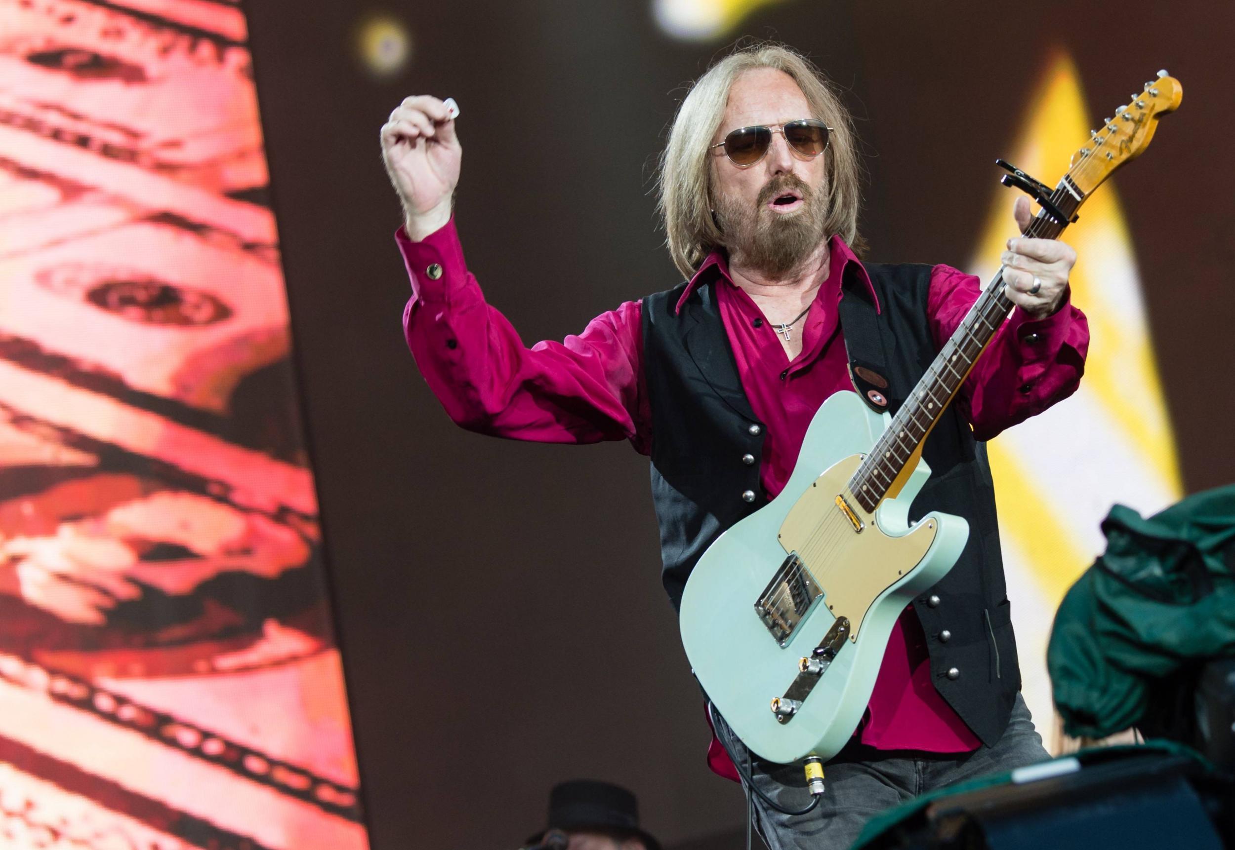 Tom Petty and the Heartbreakers performing