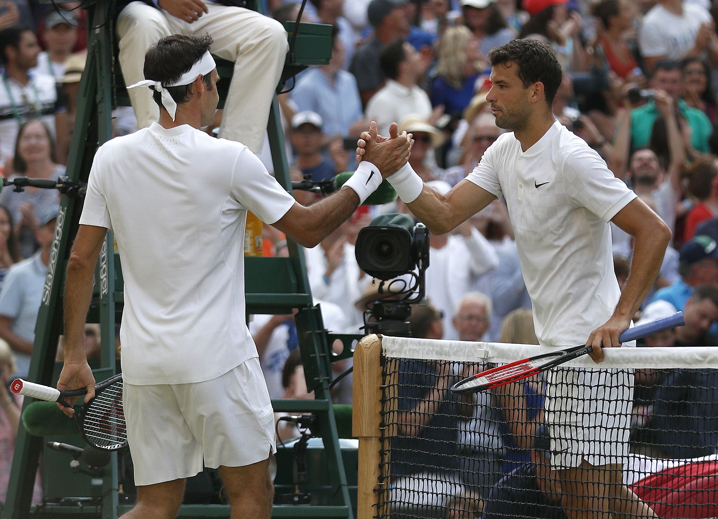 Federer strolled past his Bulgarian opponent