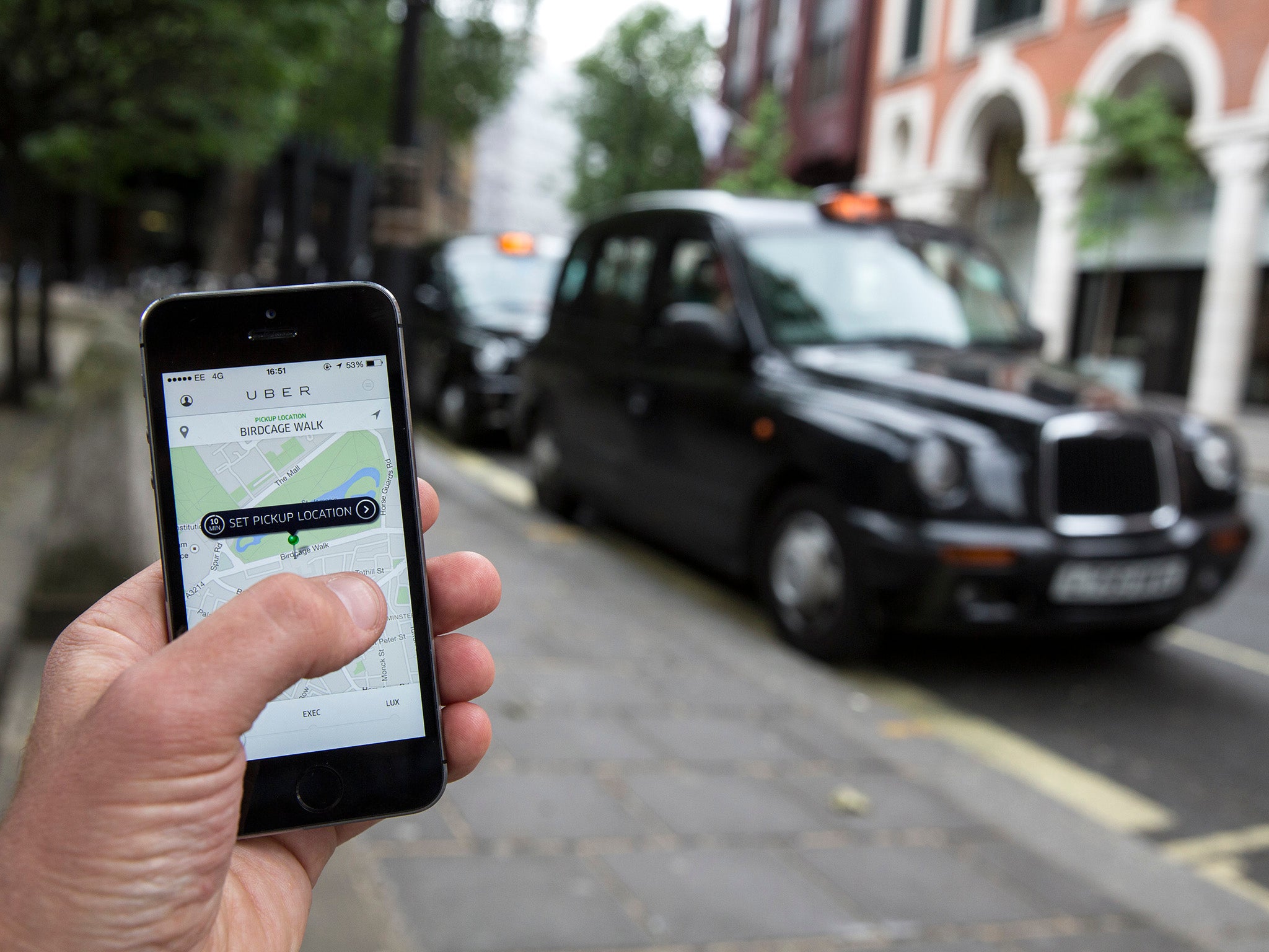 Uber will no longer pick up customers from Heathrow via its UberPool service