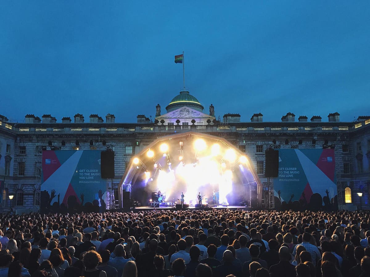 Warpaint, Somerset House gig review: Art-rock band build the crowd up ...