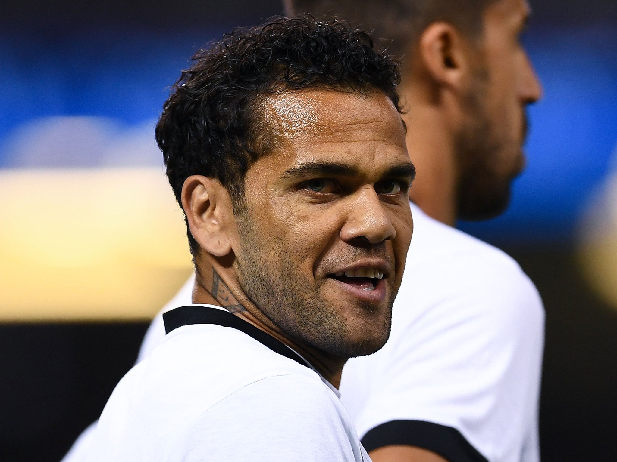 Dani Alves agreed a deal in principle with Manchester City, only to be offered improved terms in France