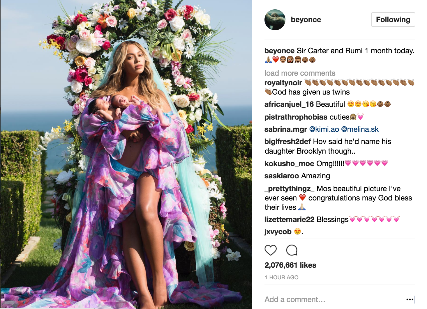 &#13;
Beyonce poses with her month-old twins Rumi and Sir Carter &#13;