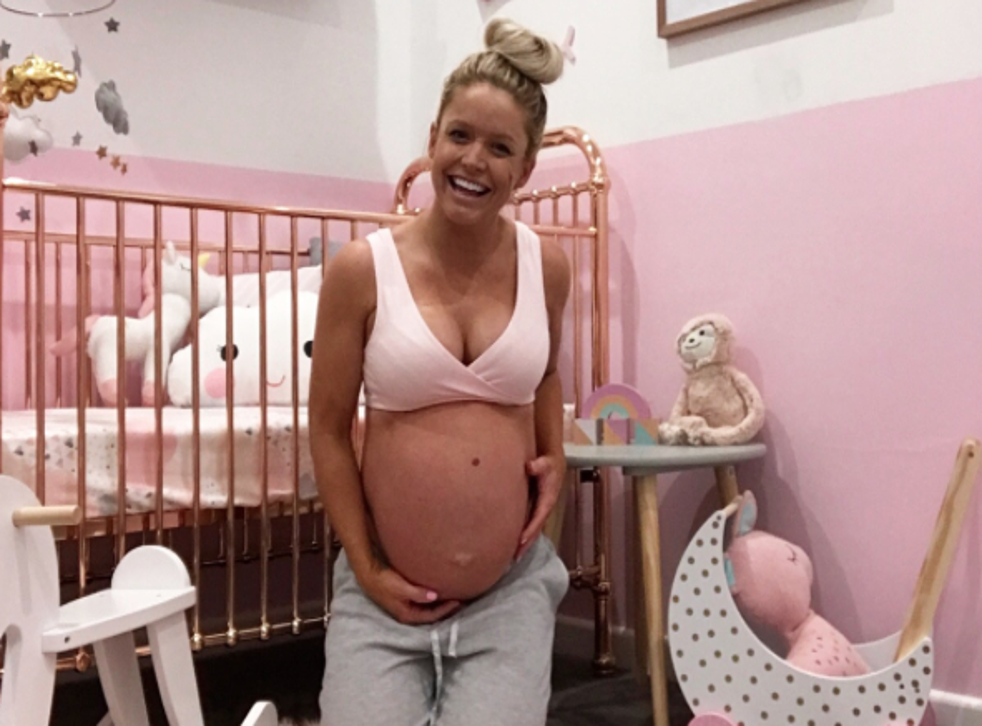 Anna Strode managed to film herself working out in the maternity ward while in labour