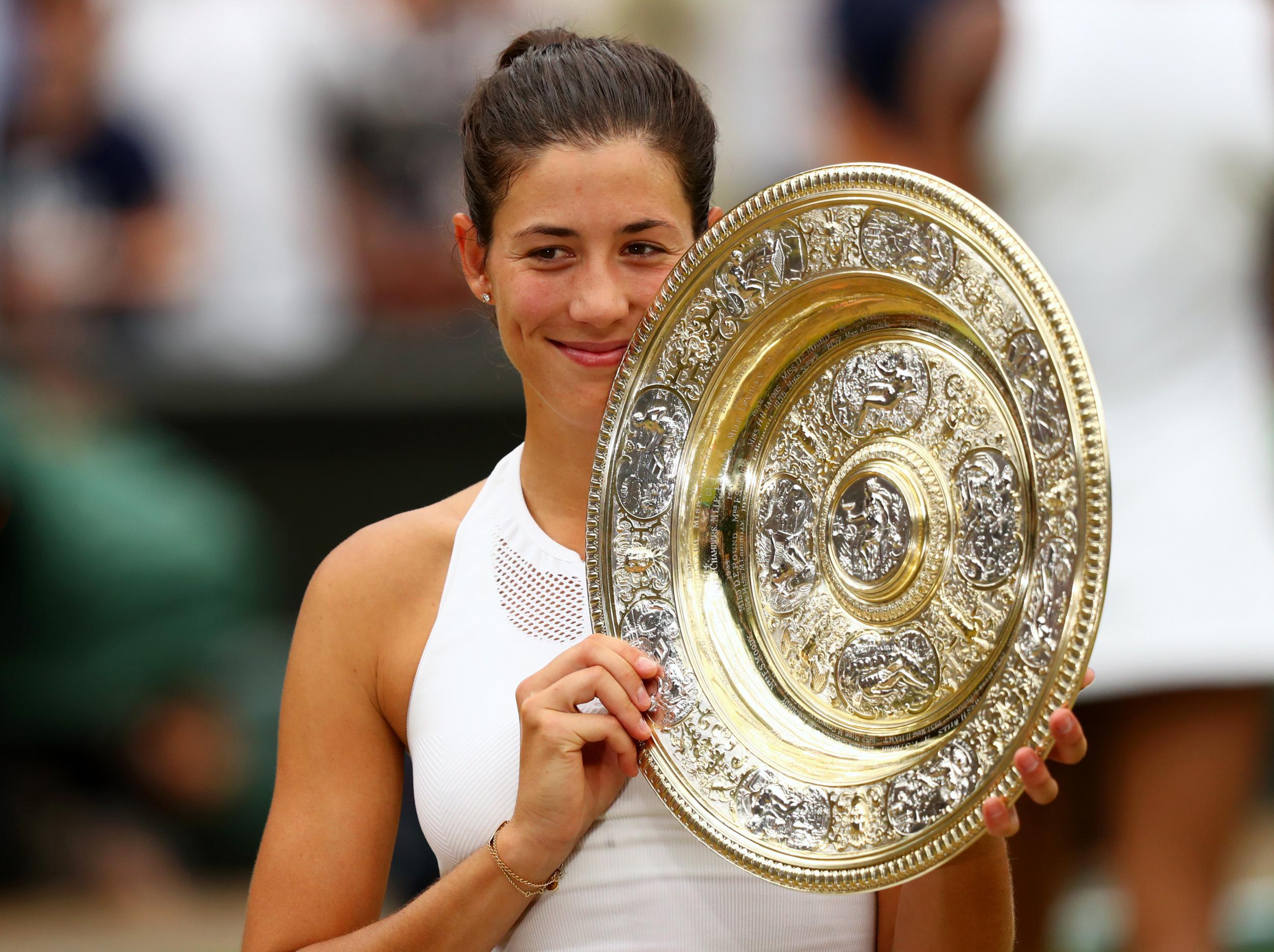 Muguruza with the Venus Rosewater Dish