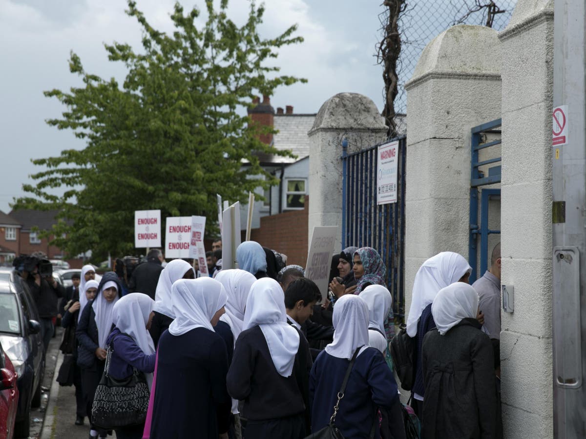 Muslim school where library books said husbands could beat wives 