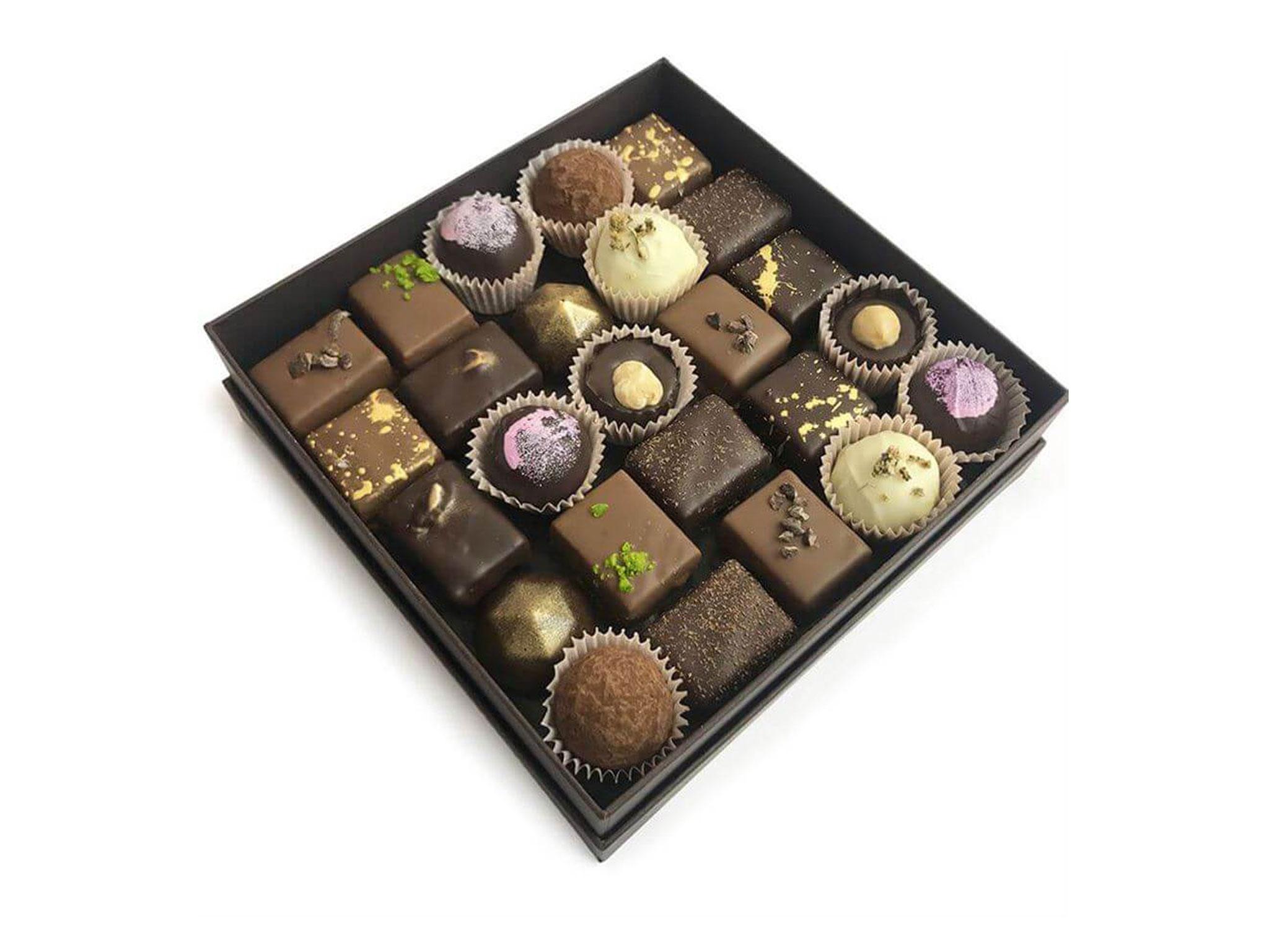 Fresh шоколад. Special occasions. Chocolate assortment seperator.