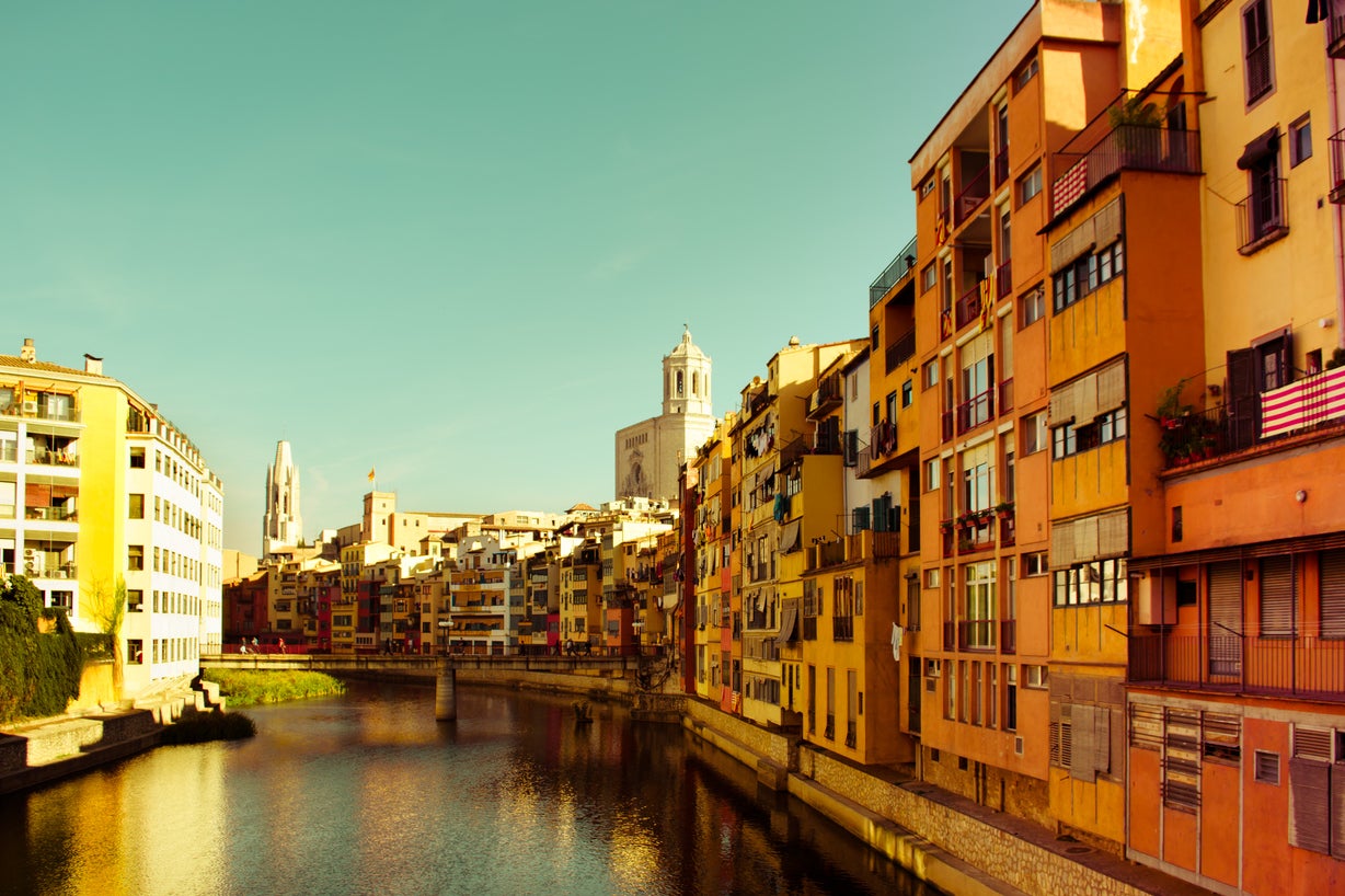 The Onyar River bisects Girona (Getty/iStockphoto)