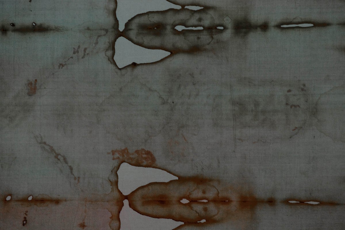 https://static.independent.co.uk/s3fs-public/thumbnails/image/2017/07/20/18/shroud-turin.jpg?width=1200&height=800&crop=1200:800