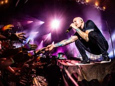 Chris Martin paid tribute to Chester Bennington at Coldplay gig