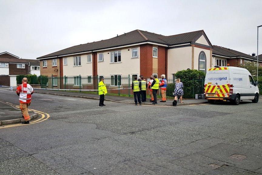 Engineers isolated to gas supply to about 50 houses after the man reportedly threatened to cut a pipe