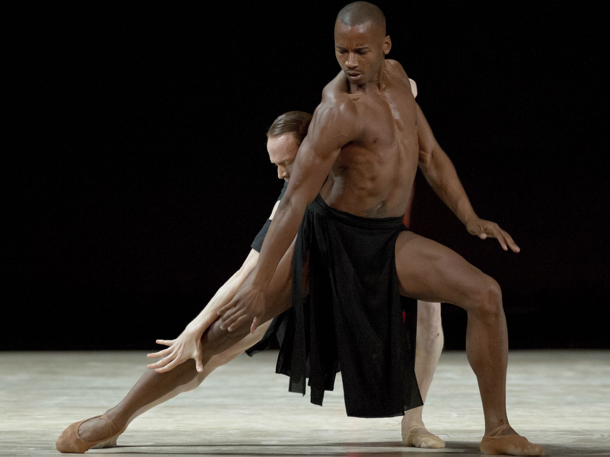 Underwood and Edward Watson in ‘Obsidian Tear’ at the Royal Opera House (Andrej Uspenski/ROH )
