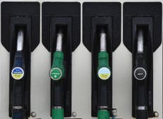 Motoring campaigners call on Philip Hammond to freeze fuel duty