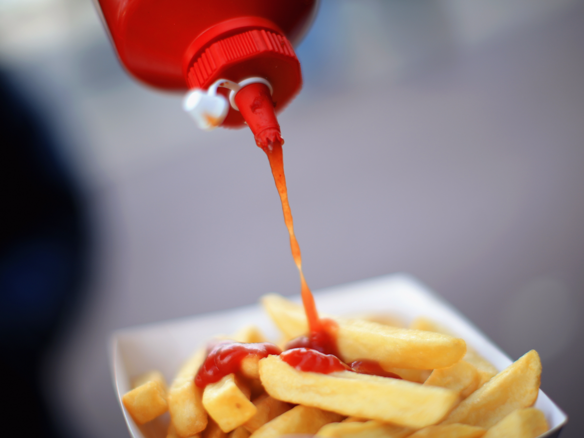 Ketchup, mayo, and vinaigrette are all regulated in French schools.