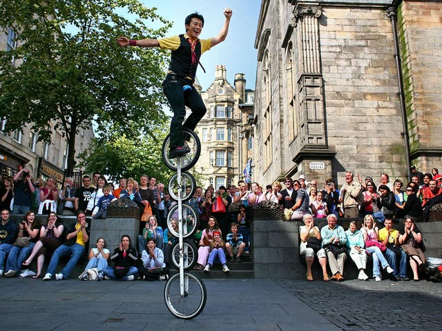 Street performance on the Royal Mile: our seasoned festivalgoer will be sharing tips throughout the month