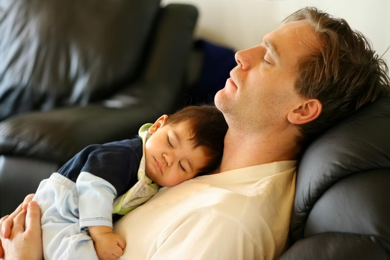 co sleeping with newborn on chest