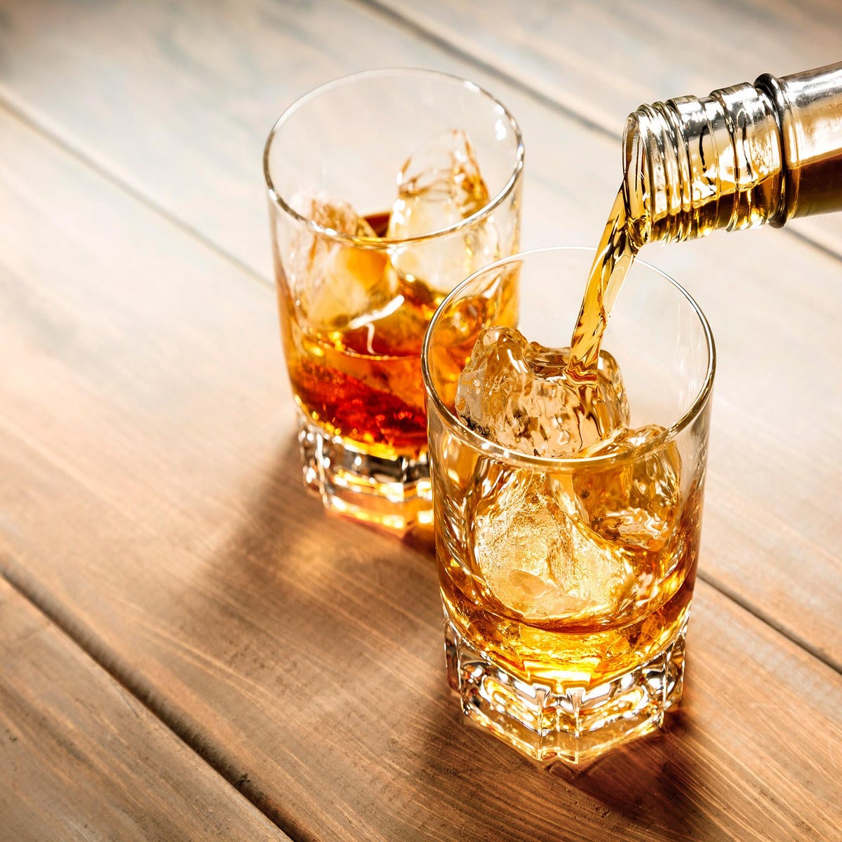 https://static.independent.co.uk/s3fs-public/thumbnails/image/2017/08/02/09/whisky-istock.jpg?width=1200&height=1200&fit=crop
