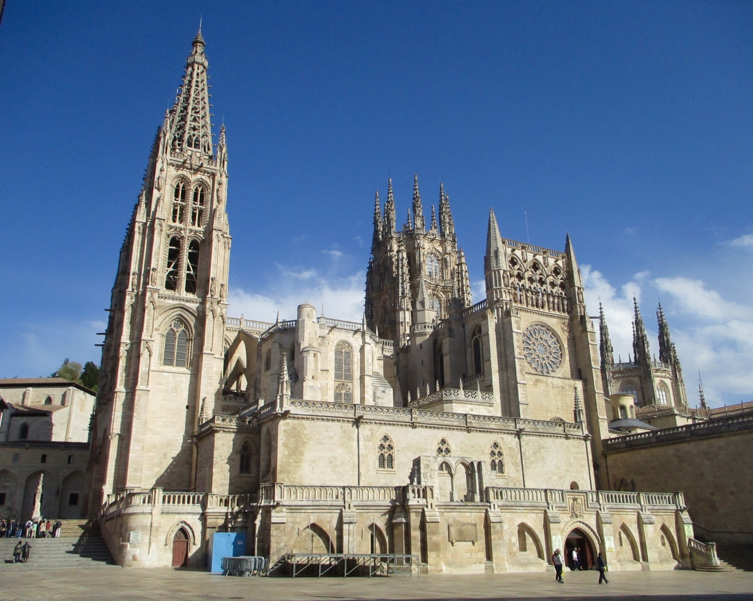 The Burgos Catedral de Santa Maria was built in 1221