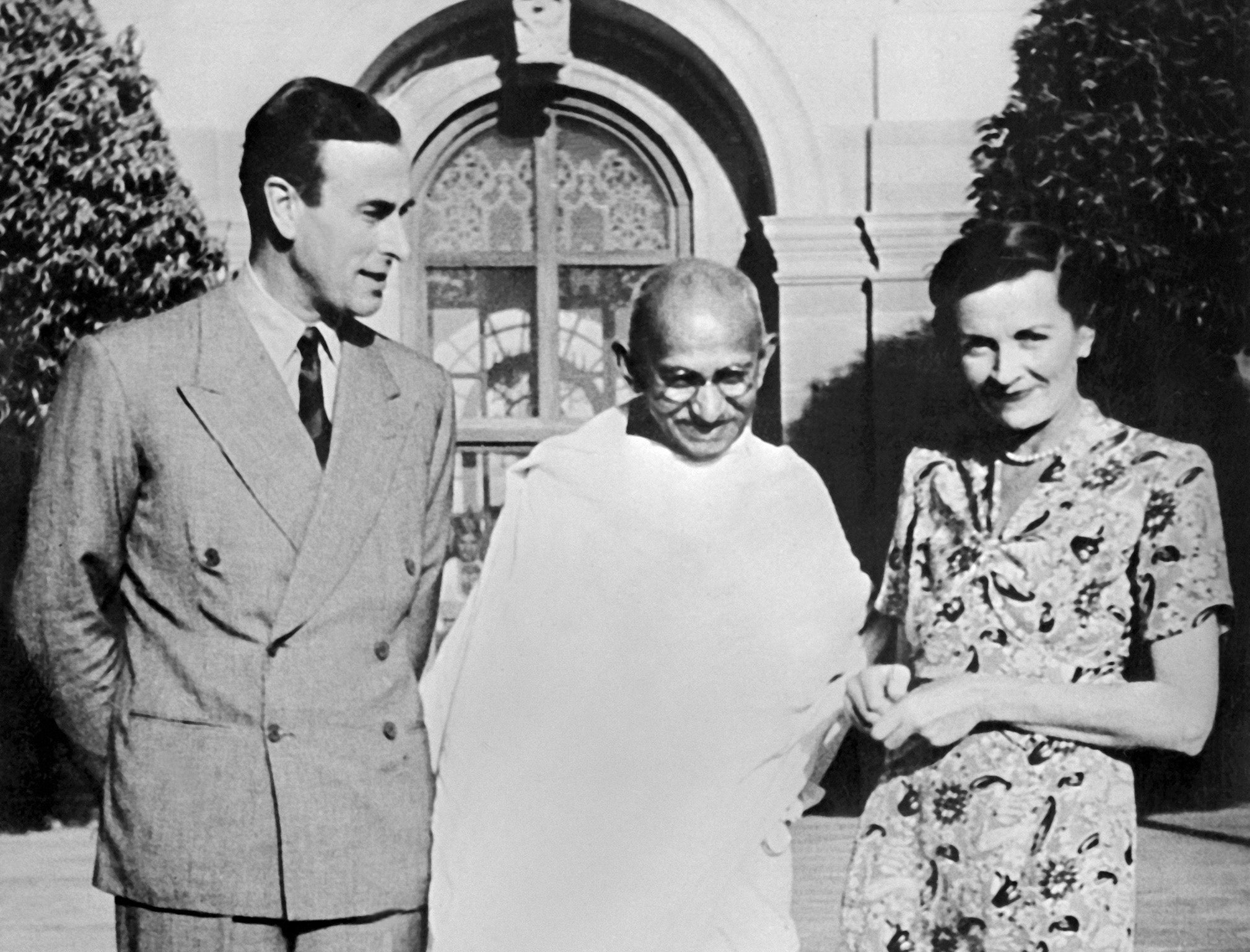 Last days of the Raj: Louis and Edwina Mountbatten receive Gandhi in 1947