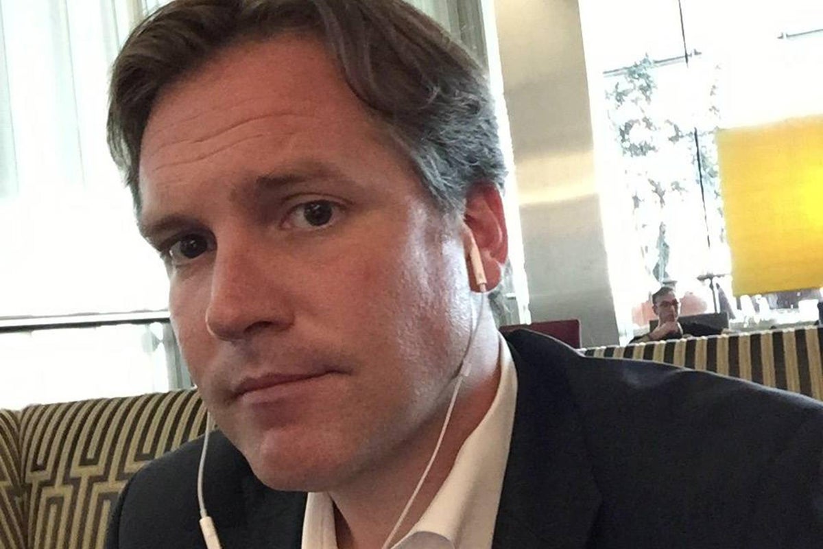 Man arrested for pushing woman under bus on Putney Bridge cleared of any  involvement | The Independent | The Independent