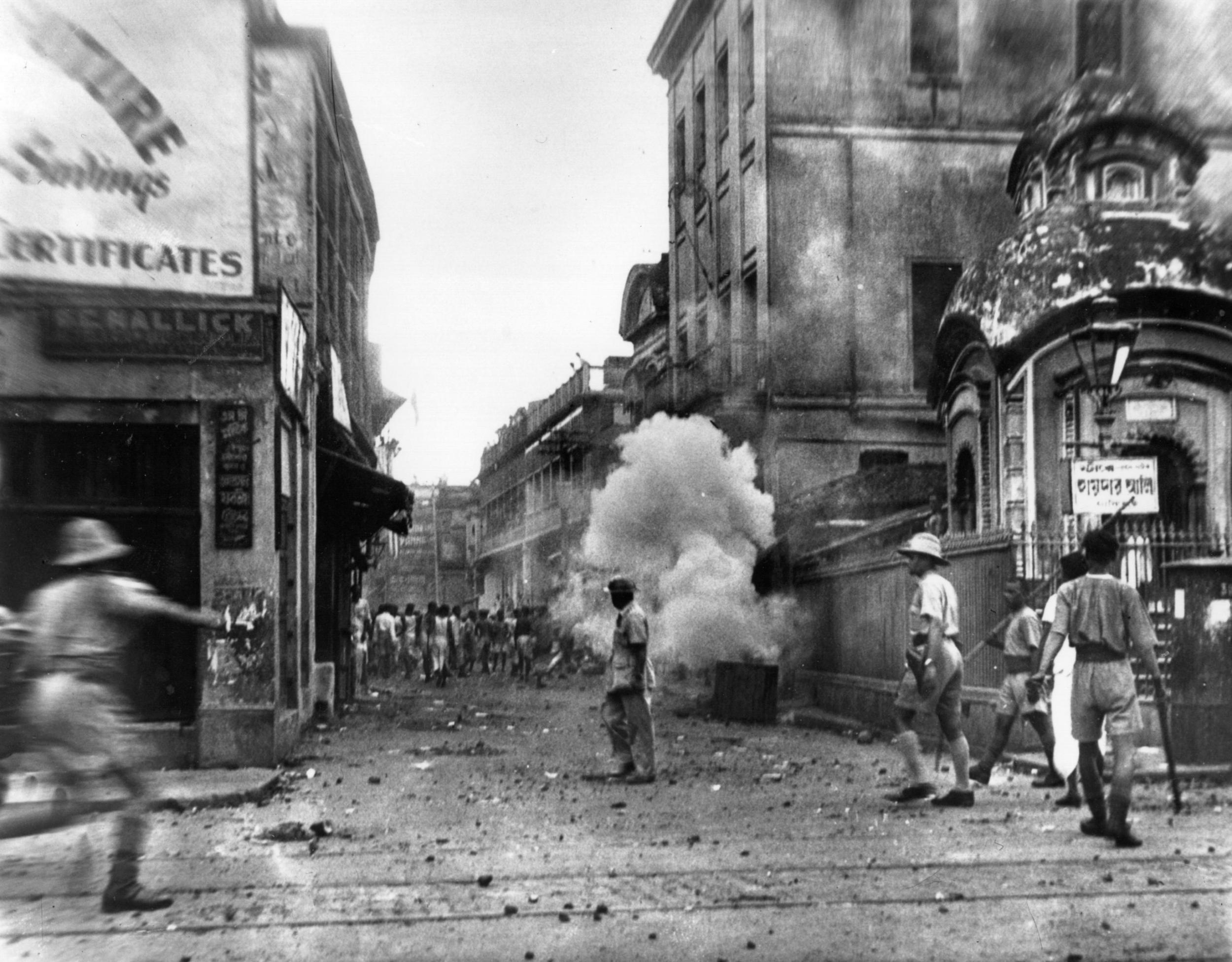Riots on the street of Calcutta, 1946