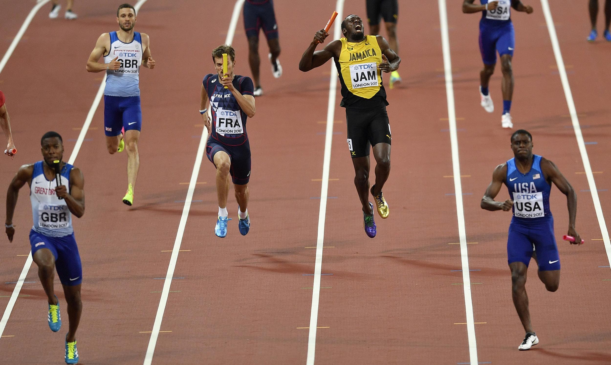 Bolt pulls up with injury on the final straight