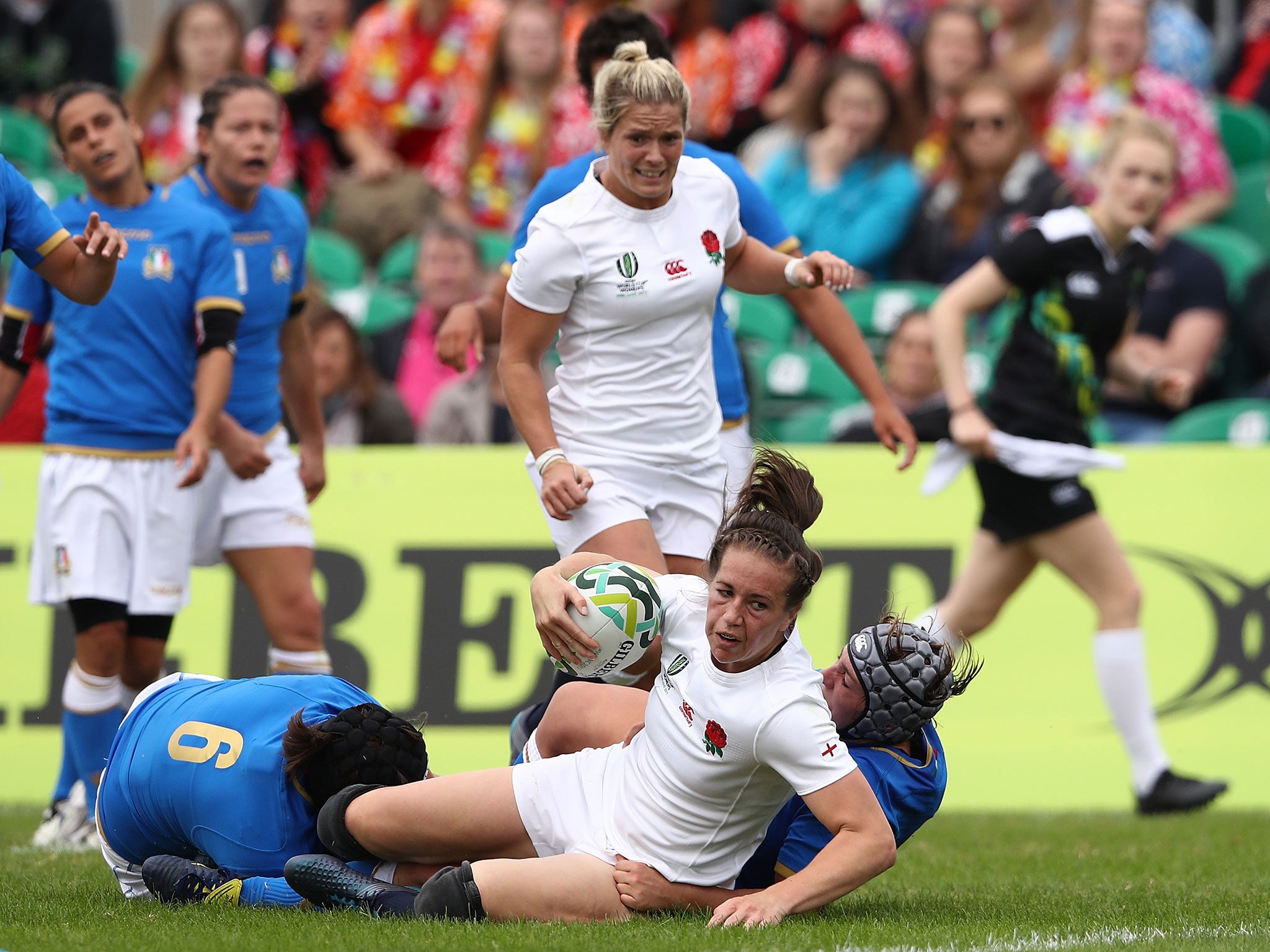 Emily Scarratt scored twice to start the rout for England