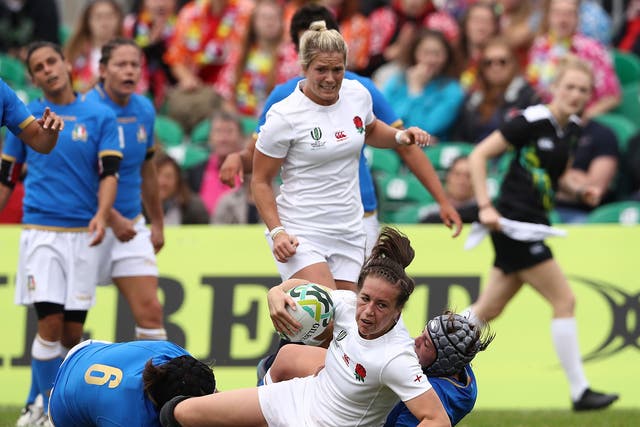 Emily Scarratt scored twice to start the rout for England