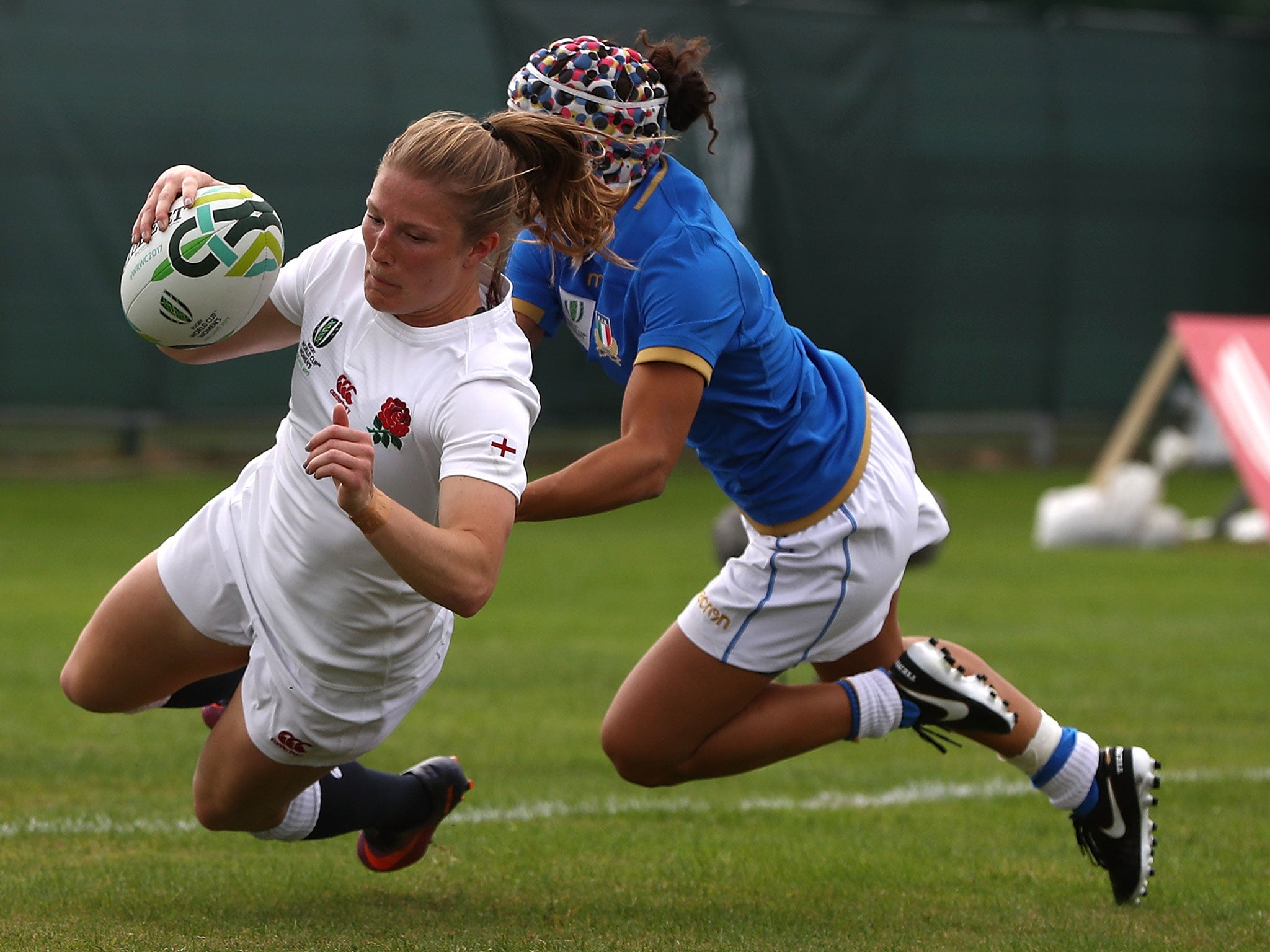 Lydia Thompson also crossed for two tries