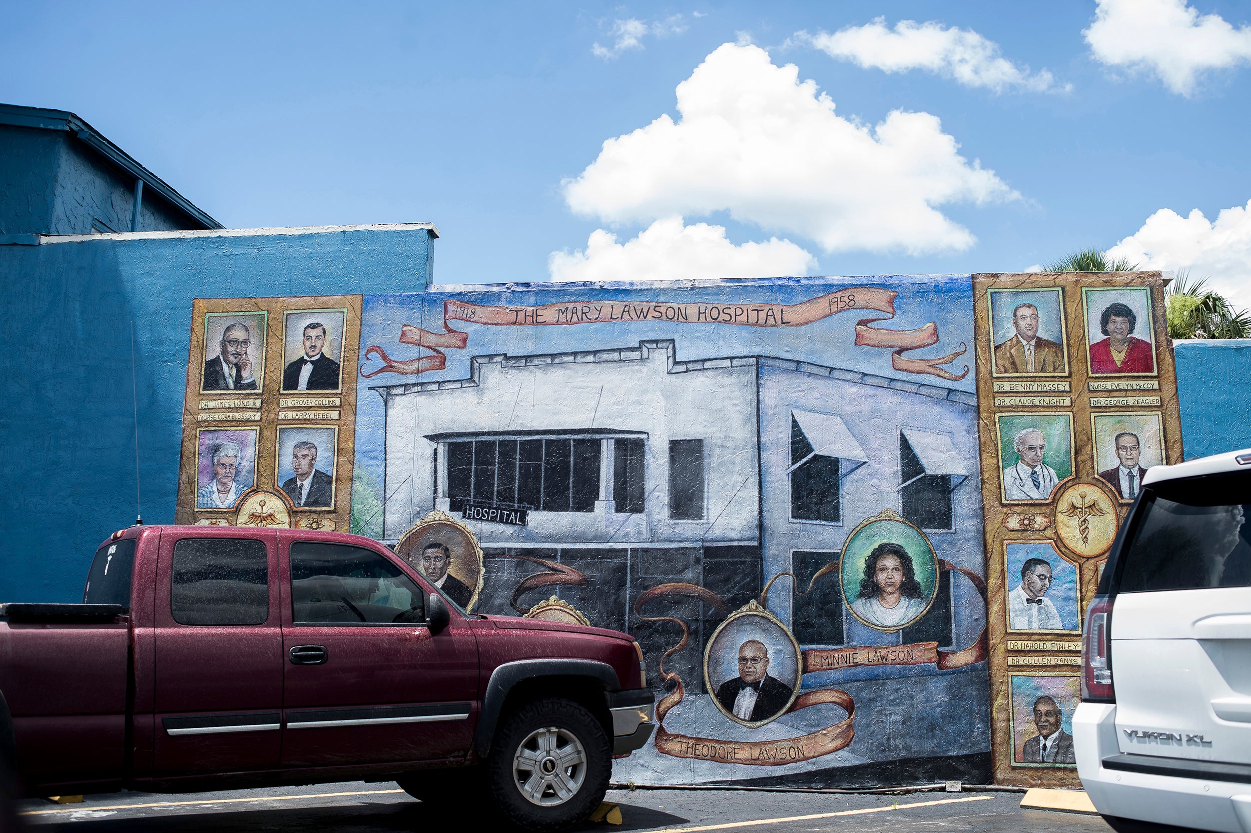 &#13;
A mural honours a prominent local family &#13;