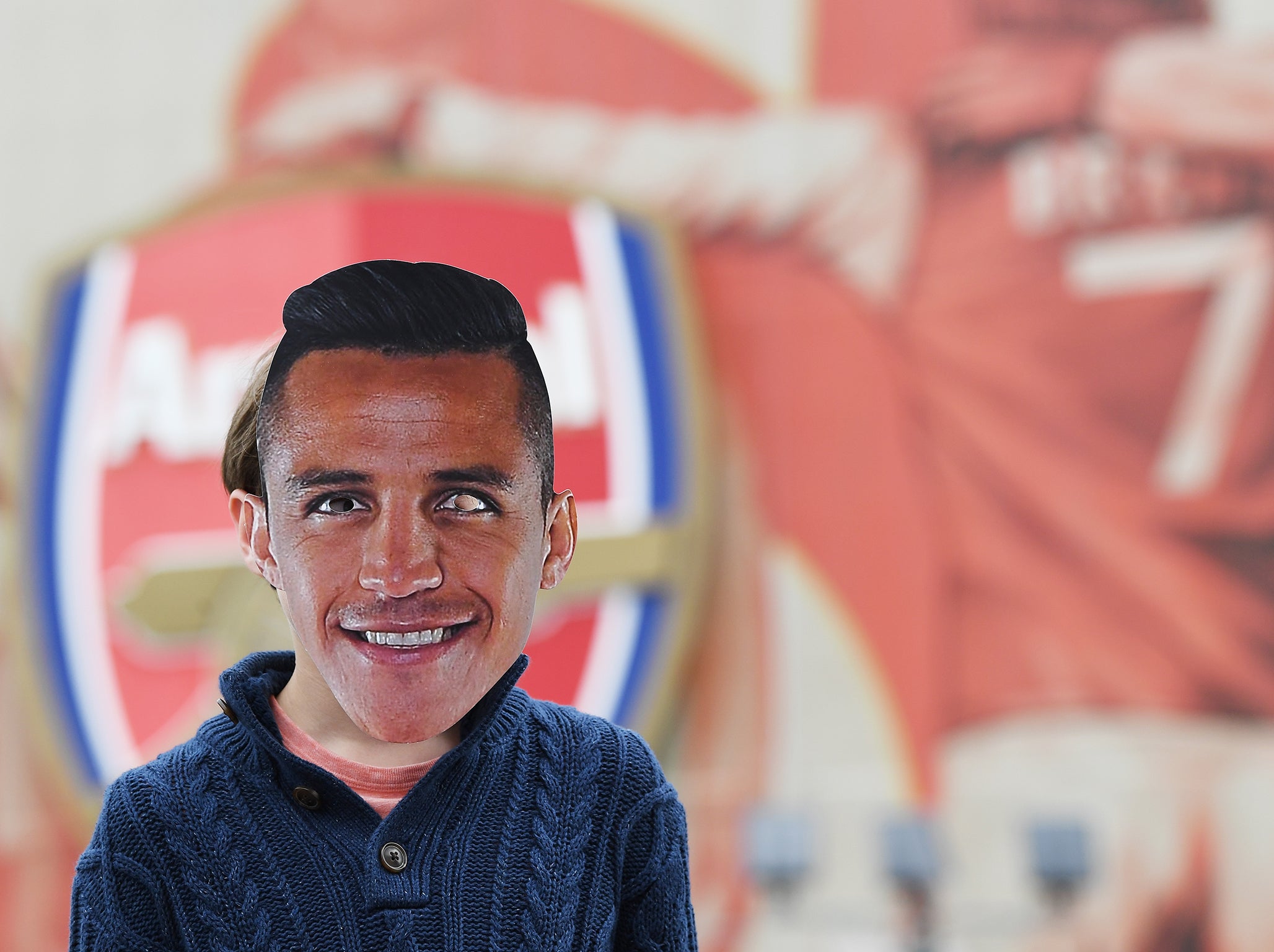 Arsenal fans are desperate for Alexis to stay