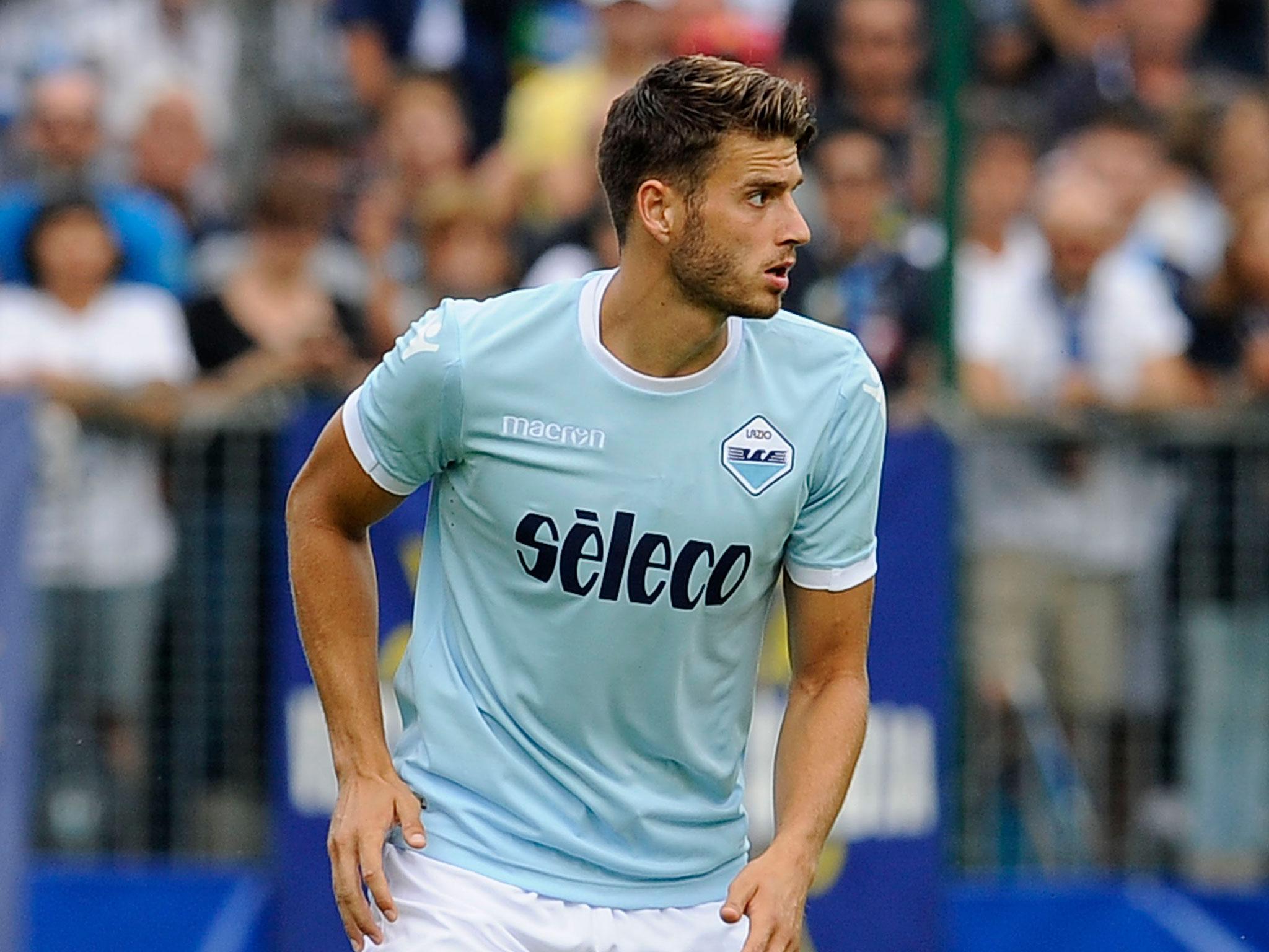 Southampton are looking at Hoedt but not to replace their wantaway skipper