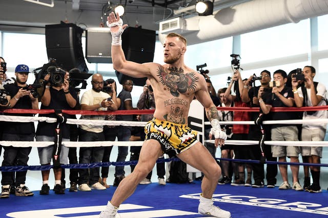 McGregor's wobbly arms warmup quickly went viral